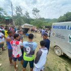 La víctima quedó cerca de una cancha de tierra.