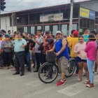 Dos hombres y una mujer asesinados en una mototaxi