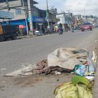 En el lugar quedaron los restos del cuerpo que fue hallado en sacos de yute.