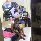 Alexandra tuvo fiebre y dolor de cabeza. El estrés y la tristeza se apoderaron de ella.