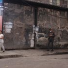 Al sitio llegaron agentes policiales para indagar este hecho violento ocurrido el miércoles.