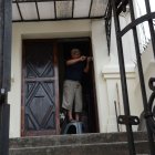 La esquina en la que vive Vicente Terán es donde suelen darse enfrentamientos.