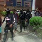 Los detenidos tenían en su poder un carro que está reportado como robado.