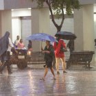 Torrencial lluvia se reporta en Guayaquil.