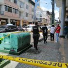 Taladros, martillos y picos se encontraron en el lugar.