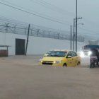 En la zona norte de Manabí, la lluvia registrada por más de 8 horas causa repercusiones en los cantones Sucre y San Vicente.