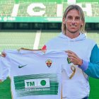 El entrenador argentino Sebastián Beccacece buscará el milagro de evitar el descenso del Elche en la liga española.