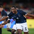 William Pacho celebrando su gol ante Australia.
