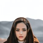 Hay muchos trucos para engrosar los labios. Los colores vivos, brillos a base de pimienta, y la forma de maquillarlos.