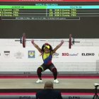 La hermana menor de Neisi Dajomes y Anggie Palacios se consagra triple medallista mundial de pesas.