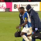 Moisés Caicedo tuvo que ser sustituido por lesión.