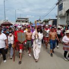 En Nobol, el acto recorre más de 15 calles