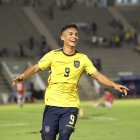 La Tri empató a un gol con Chile y se vio favorecida por la victoria de Brasil sobre Uruguay para acceder a la fase final.