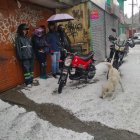 Algunos conductores de motos y transeúntes tuvieron que buscar refugio.