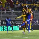 El volante venezolano marcó el primer gol y habilitó para que Jhon Jairo Cifuente marque el segundo tanto ante los eléctricos.