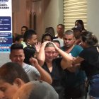 Familiares de los occisos lloraron tras recibir la triste noticia.