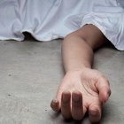 Referencial. La víctimas tenía las manos atadas y estaba mojada por la lluvia.