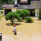 Esmeraldas es una de las poblaciones golpeada por las lluvias, que provocó la crecida de ríos e inundaciones.