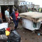 Los damnificados trataron de recuperar algunos objetos. Luego de eso, tratarían de cuantificar los daños.