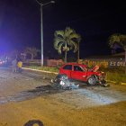 Contra este automotor, el uniformado se habría estrellado.