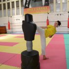 Jackie Factos entrena cerca de seis horas diarias. También realiza trabajos de recuperación y análisis de video de sus oponentes.