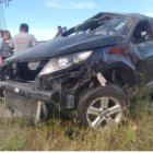 El carro en el que se transportaban las víctimas quedó con varios orificios por el paso de municiones.