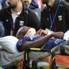 Enner Valencia cuando fue llevado al hospital.