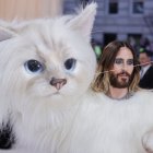Jared Leto escogió un atuendo de gato.