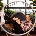 Marco Antonio Regil Sánchez es un locutor y presentador mexicano. Primo de Bárbara de Regil