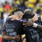 Barcelona ganó 5-1 a Aucas.