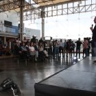 A la presentación de autoridades llegaron varios adeptos al alcalde electo.