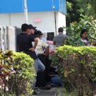 En uno de los hechos, las victimarios llegaron en una lancha y atacaron a dos hombres. La Zona 8 ya registra 882 muertes violentas, en este año.