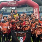 El equipo de la escuela de fútbol Junior de Naranjal se coronó campeón sub 10 en Milagro.