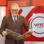 Vito Muñoz se goza de lo lindo cada que lee EXTRA, lo que hace todos los días.