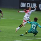 La delantera María Bravo (c) defendió a Ñañas en la final de la anterior Superliga ante Dragonas.