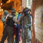 Diferentes grupos policiales  se repartieron a buscar a atacantes.