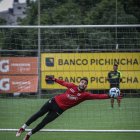 Víctor Mendoza será el encargado de cuidar el arco de Barcelona.