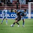 Barcelona cayó ante Bolívar de Bolivia (celeste), en el último duelo de la Copa Libertadores.