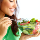 Una dieta con vegetales en una de la recomendaciones para estar en buen estado de salud.