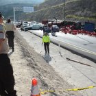 Los vehículos fueron revisados por los investigadores luego del siniestro múltiple.