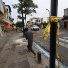 En este sector de Guayaquil sujetos en moto acabaron con la vida de una persona la noche del lunes.