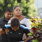 Familiares de Joel Cortez Rodríguez llegaron desde Esmeraldas para ayudar a buscarlo. Su cadáver fue hallado la mañana del sábado.