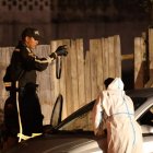 Personal de Criminalística recogió indicios en la escena del crimen.