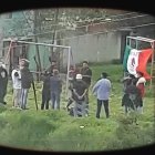 Una reunión de una supuesta pandilla fue grabada por lugareños de La Colmena, en el centro de Quito.