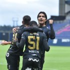 La delantera de los rayados tuvo al joven Yaimar Medina (c) y al experimentado boliviano Marcelo Moreno Martins (d).