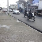 Policías patrullaban el sector de Las Malvinas donde fue muerta una persona en el portal de su casa.