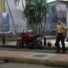 La víctima fue abordada en el centro comercial del norte porteño.