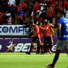 Emelec perdió 3-2 ante Deportivo Cuenca.