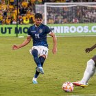 Xavier Arreaga en un partido de la selección del Ecuador