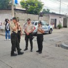 A la mañana siguiente del hecho violento, policías acudieron a la zona, en el sur de Guayaquil.